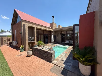 3 Bedroom House For Sale in Centurion - eEH8.webp