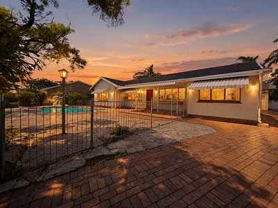 3 Bedroom House For Sale in Amanzimtoti - IPeM.webp