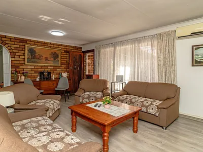 3 Bedroom House For Sale in Edenvale - 4duH.webp