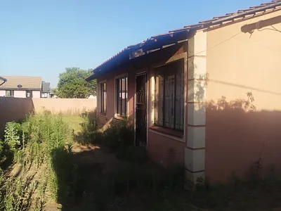 3 Bedroom House For Sale in Sebokeng - MeCU.webp