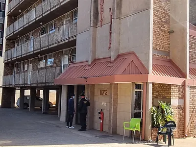 2 Bedroom Apartment For Sale in Pretoria - IQAk.webp