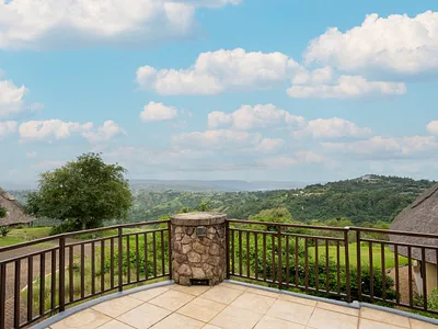 4 Bedroom Townhouse For Sale in Hillcrest - 7OA9.webp