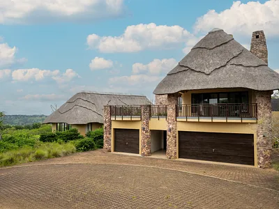 4 Bedroom House For Sale in Hillcrest - EwS5.webp