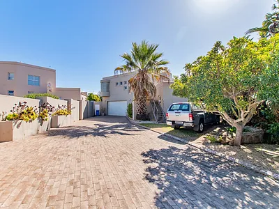 2 Bedroom House For Sale in Langebaan - bZg5.webp