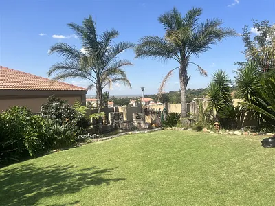 3 Bedroom House For Sale in Witbank - ZEIe.webp