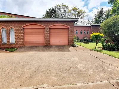 4 Bedroom House For Sale in Louis Trichardt - pi6B.webp