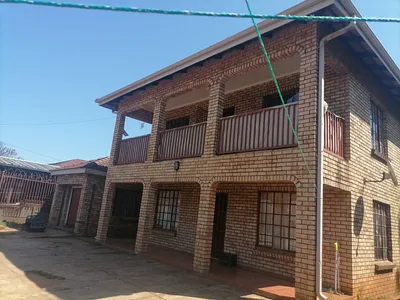 8 Bedroom House For Sale in Louis Trichardt - kZeN.webp