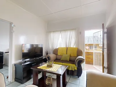 2 Bedroom Apartment For Sale in Germiston - Vz4S.webp