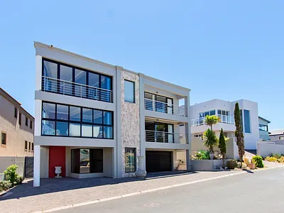 4 Bedroom House For Sale in Langebaan - Jsqe.webp