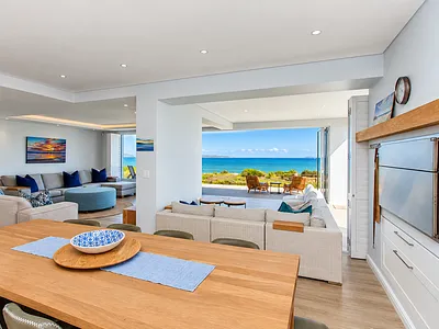 5 Bedroom House For Sale in Langebaan - o0Us.webp