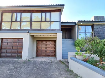 4 Bedroom House For Sale in Despatch - tjz5.webp