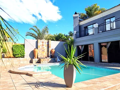 4 Bedroom House For Sale in Uitenhage - Jcky.webp