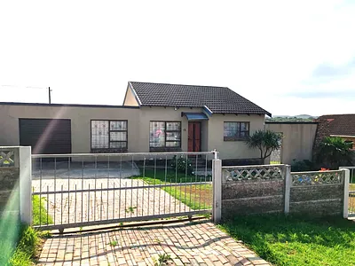 2 Bedroom House For Sale in Uitenhage - oHOn.webp
