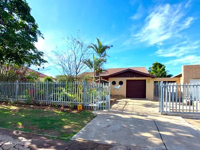 3 Bedroom House For Sale in Uitenhage - WISB.webp