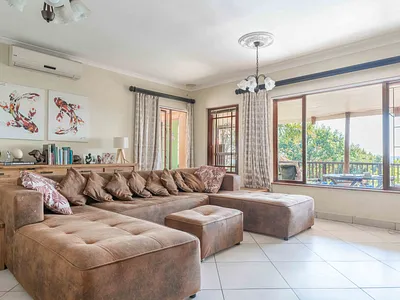 3 Bedroom House For Sale in Kloof - SivE.webp
