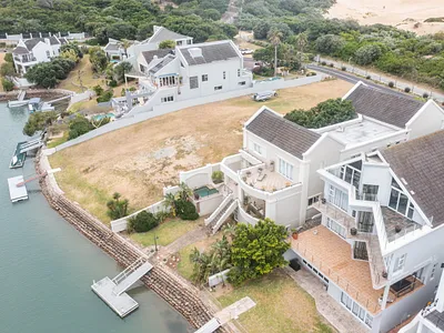 6 Bedroom House For Sale in Port Alfred - ESWv.webp