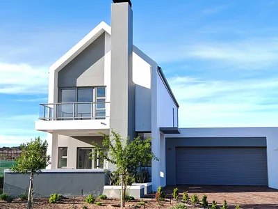 2 Bedroom House For Sale in Langebaan - TlnW.webp