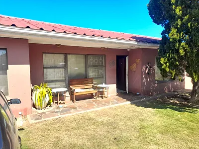 3 Bedroom House For Sale in Despatch - Wmbh.webp