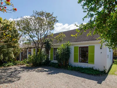 3 Bedroom House For Sale in Port Alfred - p4vu.webp
