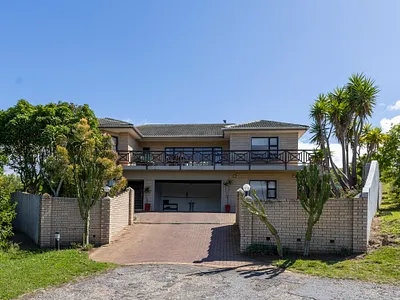 4 Bedroom House For Sale in Port Alfred - VrqX.webp