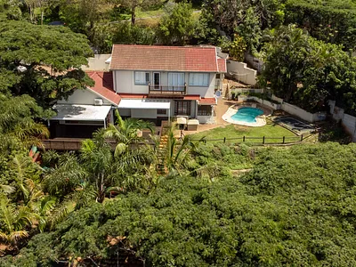 4 Bedroom House For Sale in Amanzimtoti - Ggq4.webp