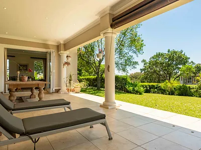 4 Bedroom House For Sale in Hillcrest - RgkJ.webp