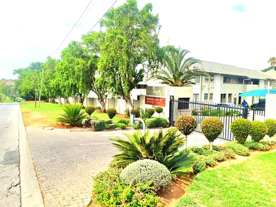 2 Bedroom Apartment For Sale in Johannesburg - 7A4l.webp