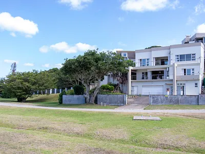 4 Bedroom House For Sale in Port Alfred - zhhQ.webp