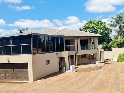9 Bedroom House For Sale in Louis Trichardt - 51uP.webp