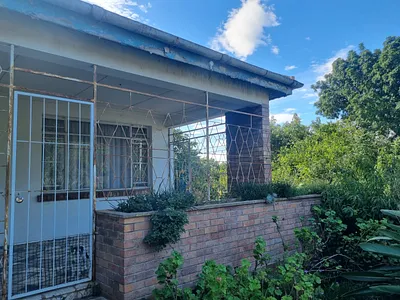 3 Bedroom House For Sale in Uitenhage - lZd8.webp