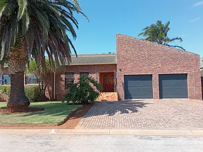 3 Bedroom House For Sale in Despatch - wtkr.webp