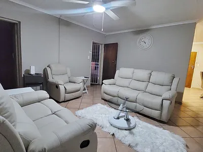 3 Bedroom Townhouse For Sale in Pretoria - iLLl.webp