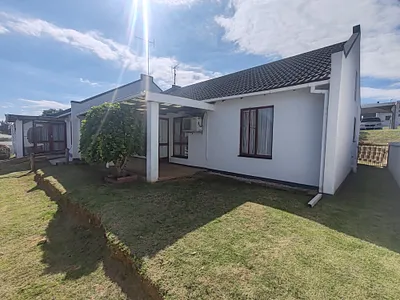 2 Bedroom House For Sale in Uitenhage - RPWH.webp