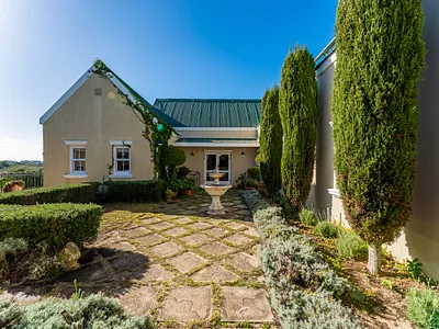 3 Bedroom House For Sale in Cape St Francis - 5p1U.webp