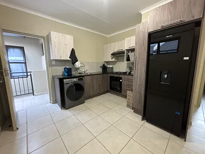 2 Bedroom Townhouse For Sale in Benoni - ebos.webp