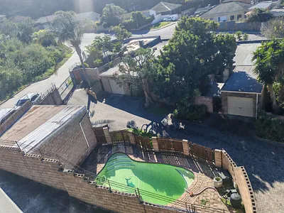 2 Bedroom Townhouse For Sale in Port Elizabeth - 4qAQ.webp