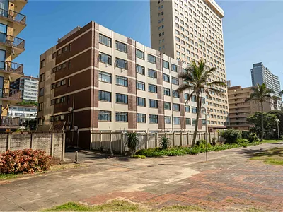 2 Bedroom Apartment For Sale in Amanzimtoti - Zu6d.webp