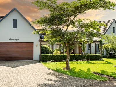 4 Bedroom House For Sale in Hillcrest - Clu2.webp