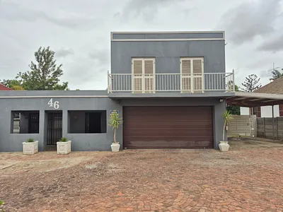 5 Bedroom House For Sale in Worcester - 6HDp.webp