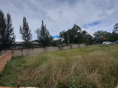 Vacant Land For Sale in Frankfort - 90oP.webp