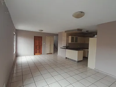 3 Bedroom Apartment To Rent in Heidelberg - img