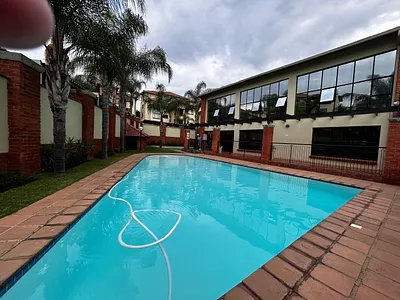 2 Bedroom Apartment For Sale in Sandton - ypMY.webp