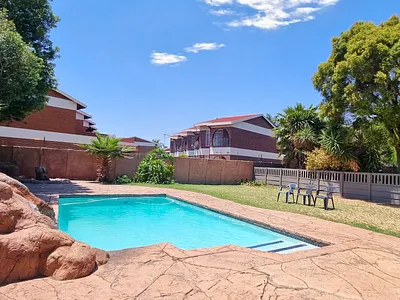 2 Bedroom Townhouse For Sale in Boksburg - zPBB.webp