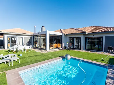 4 Bedroom House For Sale in Langebaan - 2OlG.webp