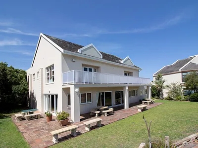 6 Bedroom House For Sale in Port Alfred - X09J.webp