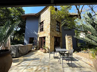 2 Bedroom House For Sale in Pretoria - r50g.webp