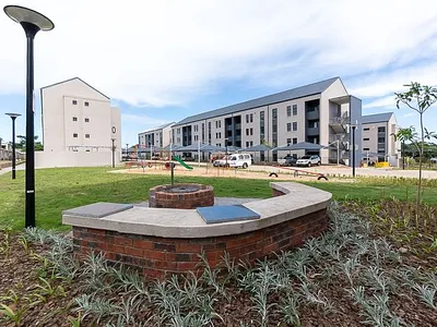 2 Bedroom Apartment To Rent in Amanzimtoti - MqqI.webp