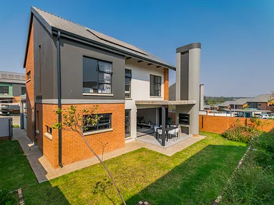 4 Bedroom Apartment For Sale in Centurion - hF5G.webp