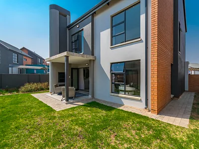3 Bedroom Apartment For Sale in Centurion - 2vT8.webp