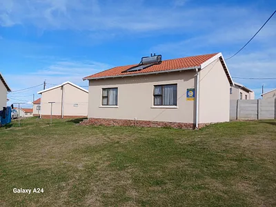 2 Bedroom House For Sale in East London - U0Bs.webp